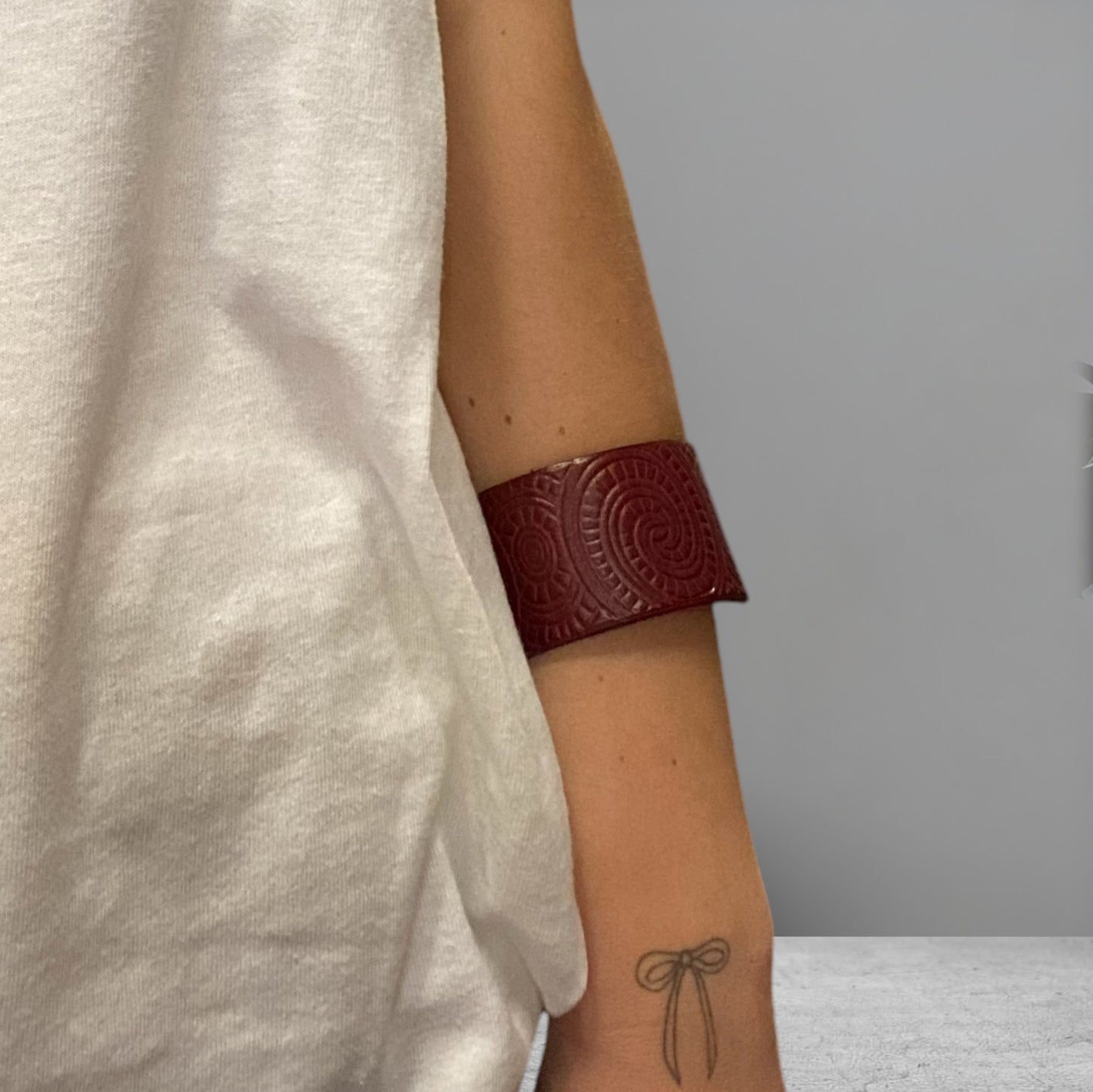 Kiriawa Leather Wristband Size M/L