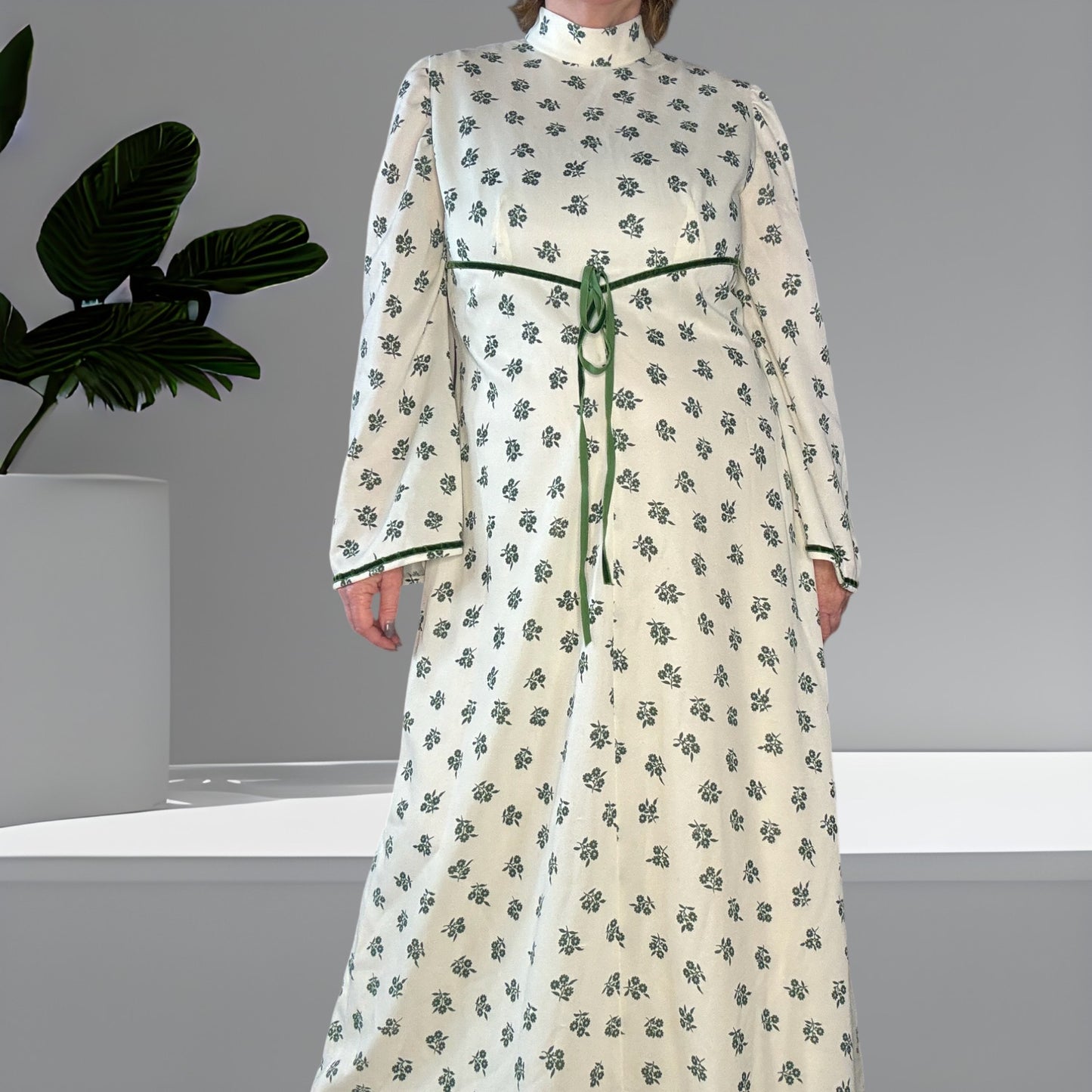 Melanie 70's Maxi Dress Dress Size 12-14