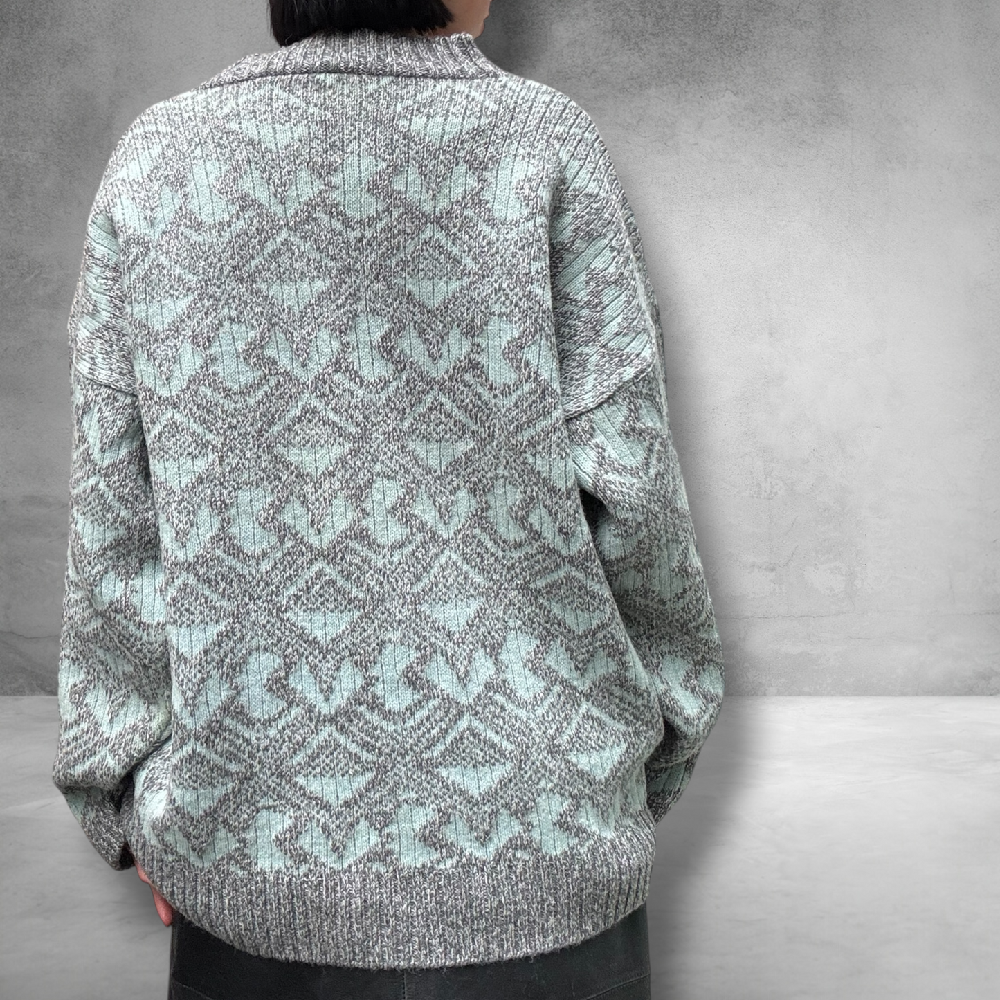 Castle Sweater Size L