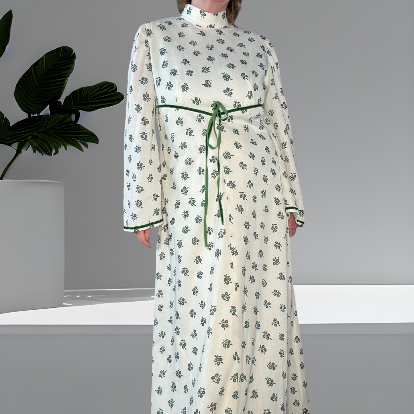 Melanie 70's Maxi Dress Dress Size 12-14