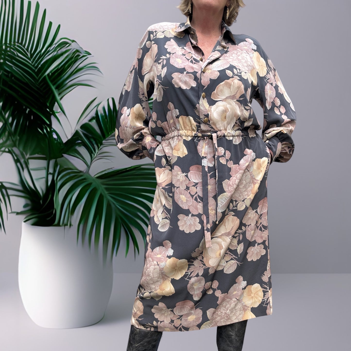 Nina Retro Dress Size 14-16