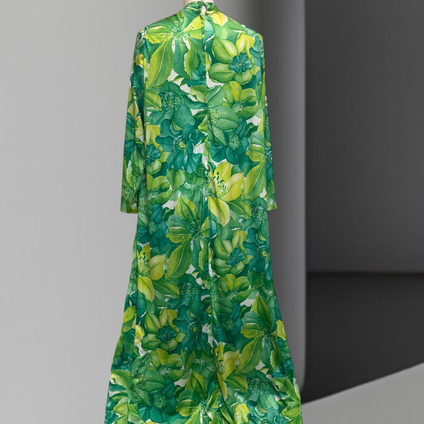 Pat Roger’s NZ Made Gown Size 10