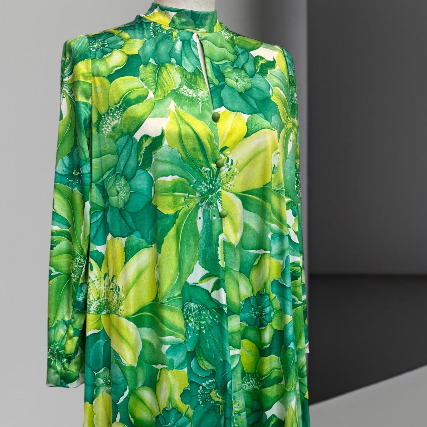 Pat Roger’s NZ Made Gown Size 10
