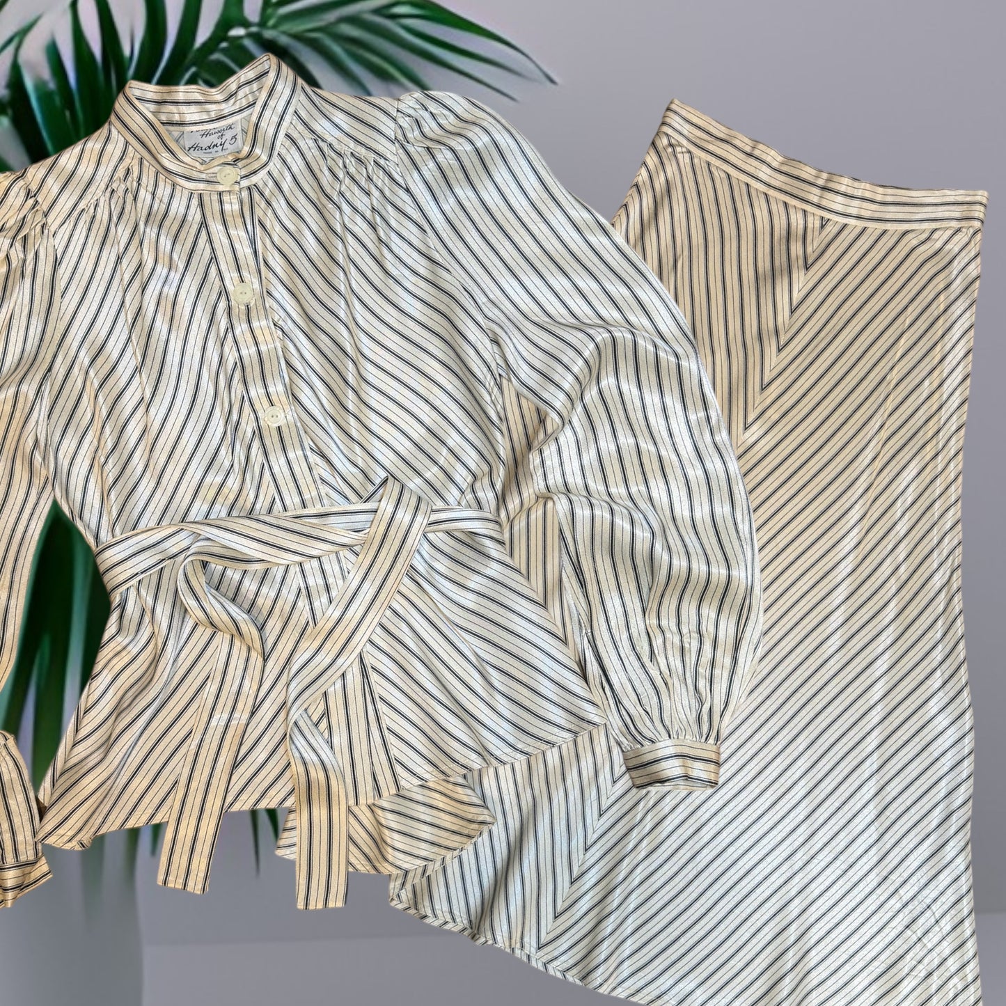 Evan 70’s Set Size 8