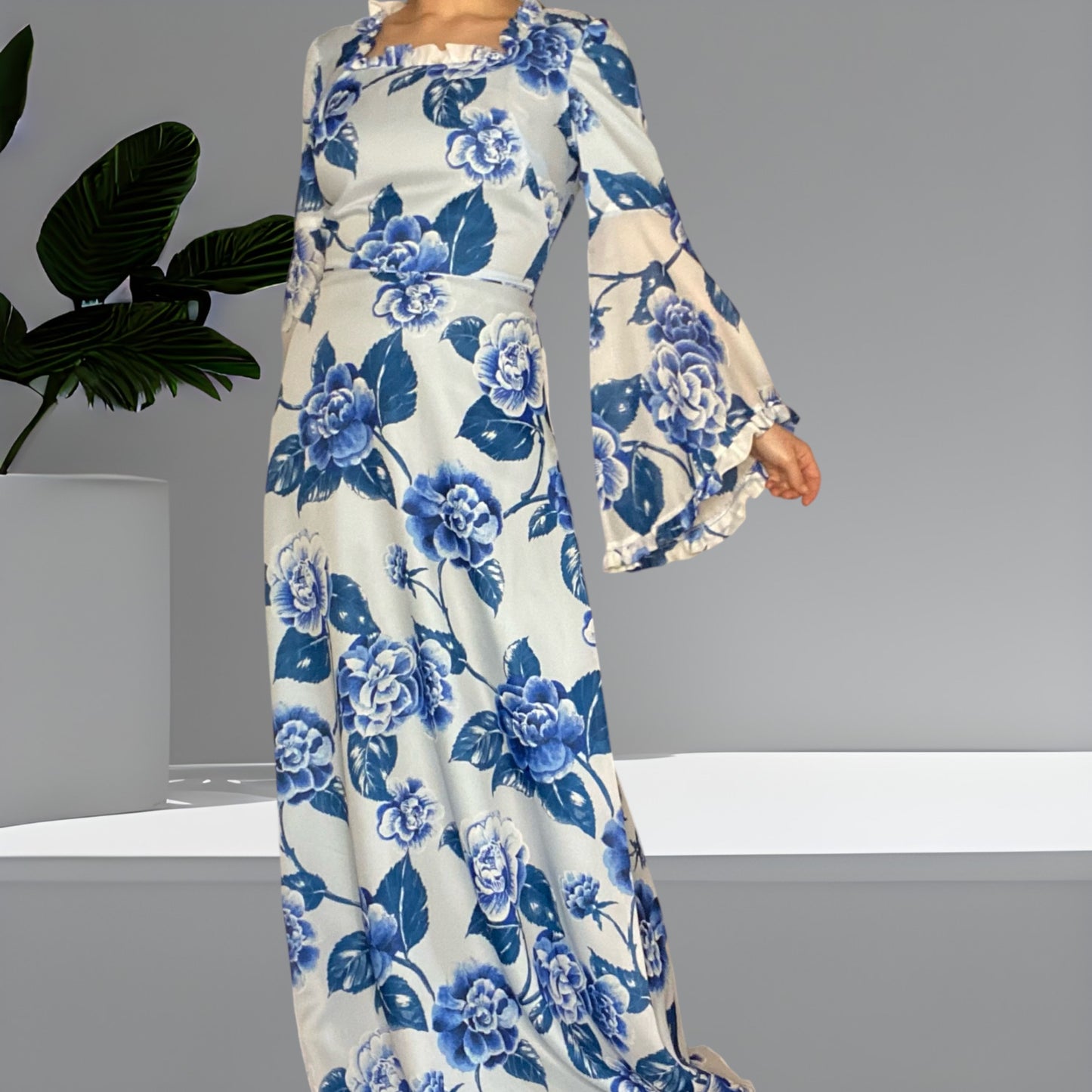 Jeanne 70’s Dress Size 12