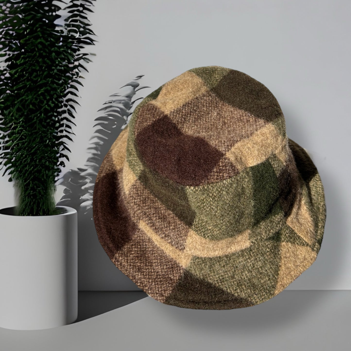 Swandri Bucket Hat Size M
