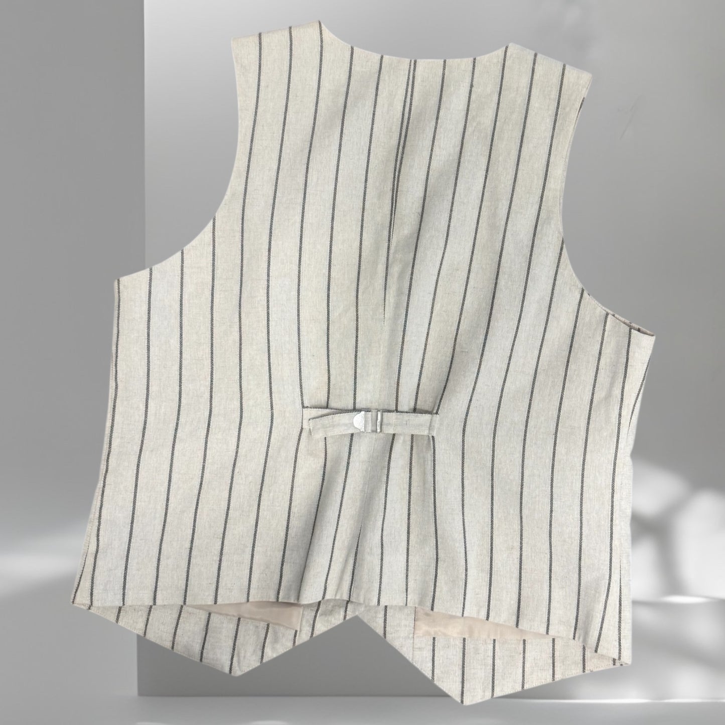 Waistcoat linen Size 16