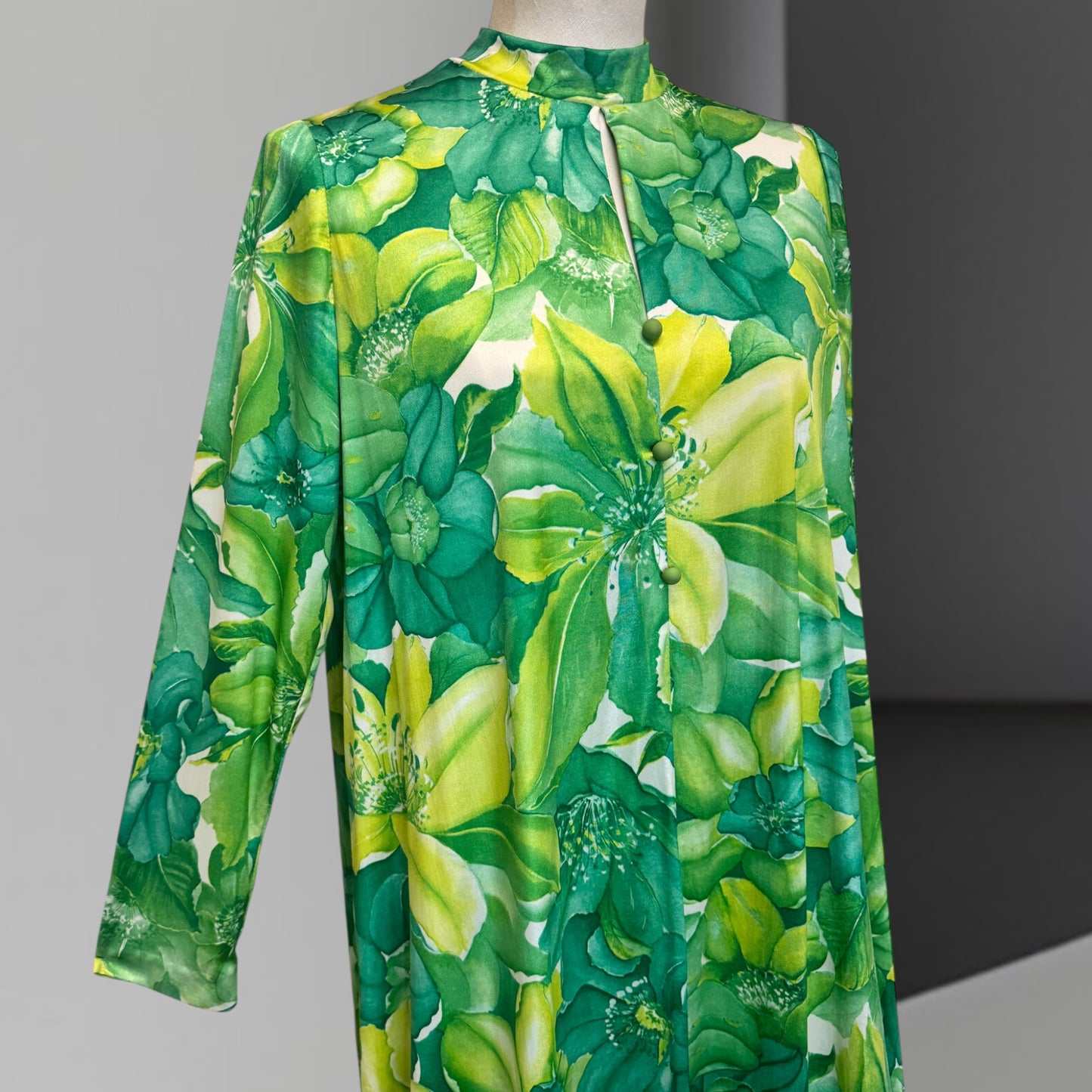 Pat Roger’s NZ Made Gown Size 10