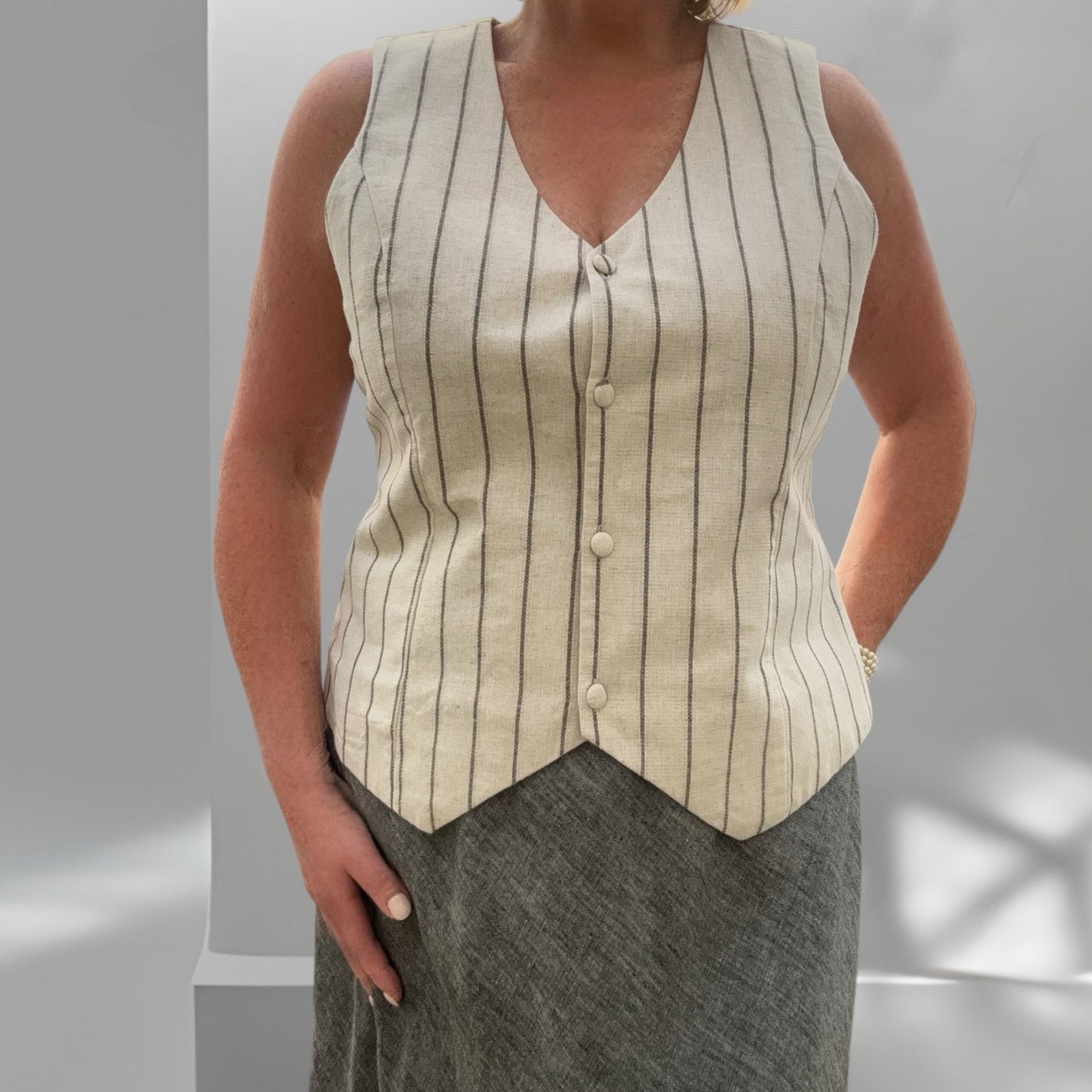 Waistcoat linen Size 16