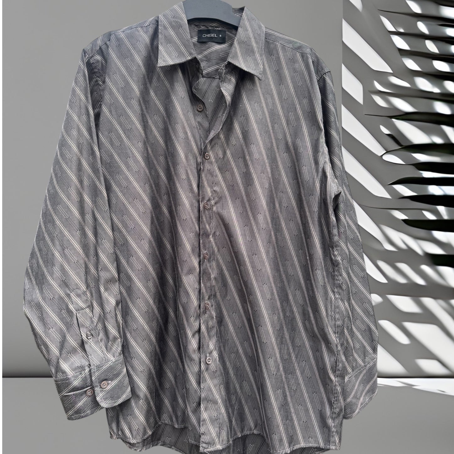 Greyson Shirt Size Small