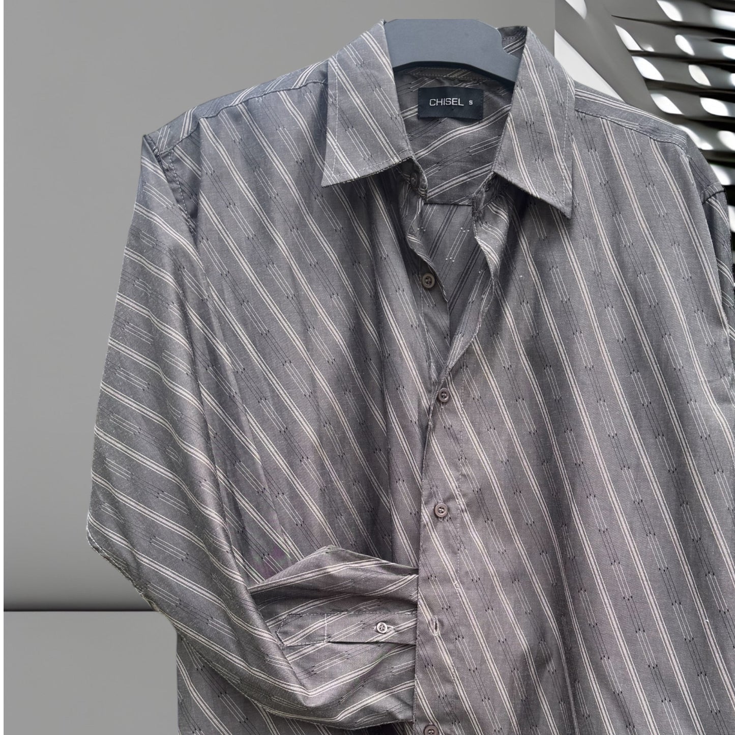 Greyson Shirt Size Small