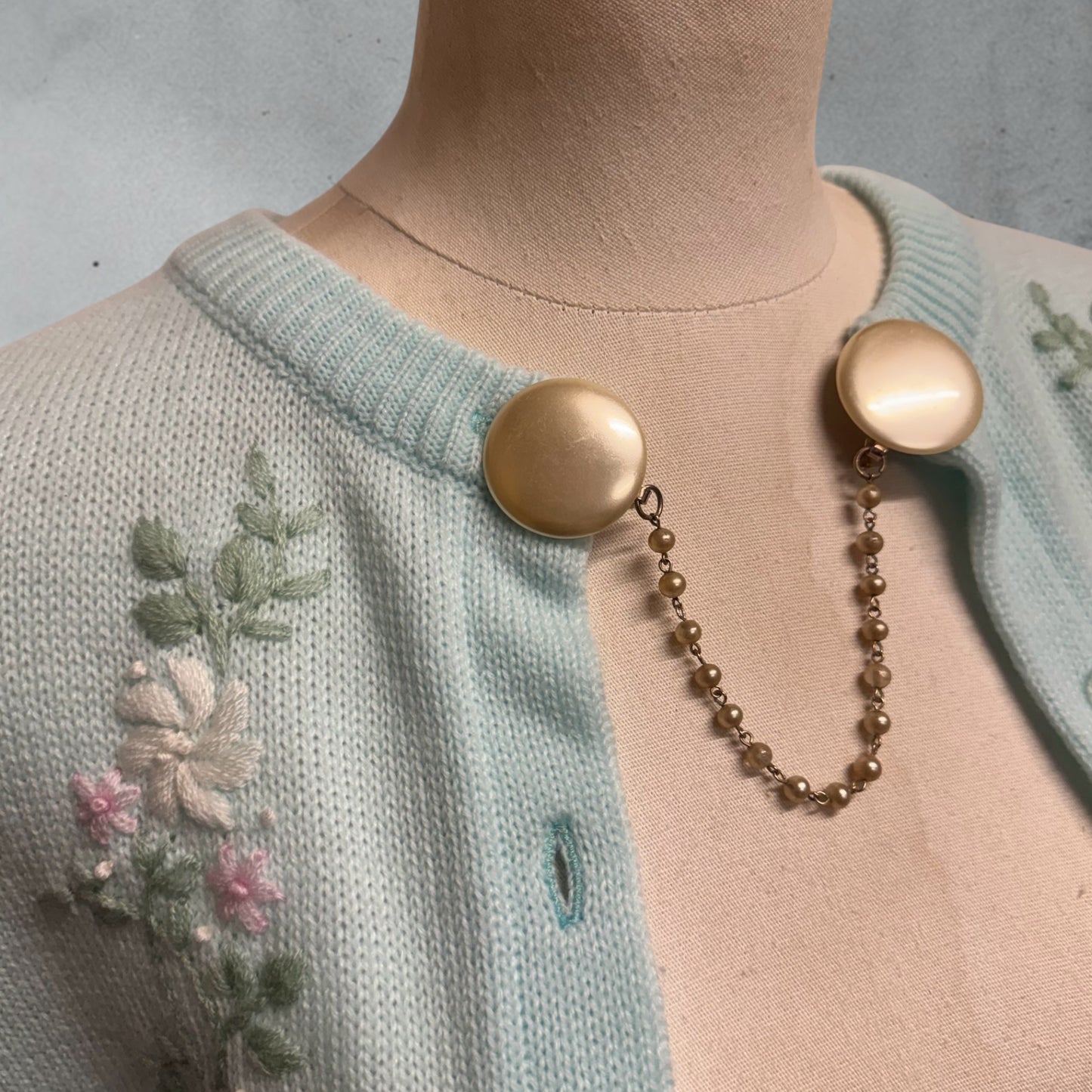 Cassie Collar Clip