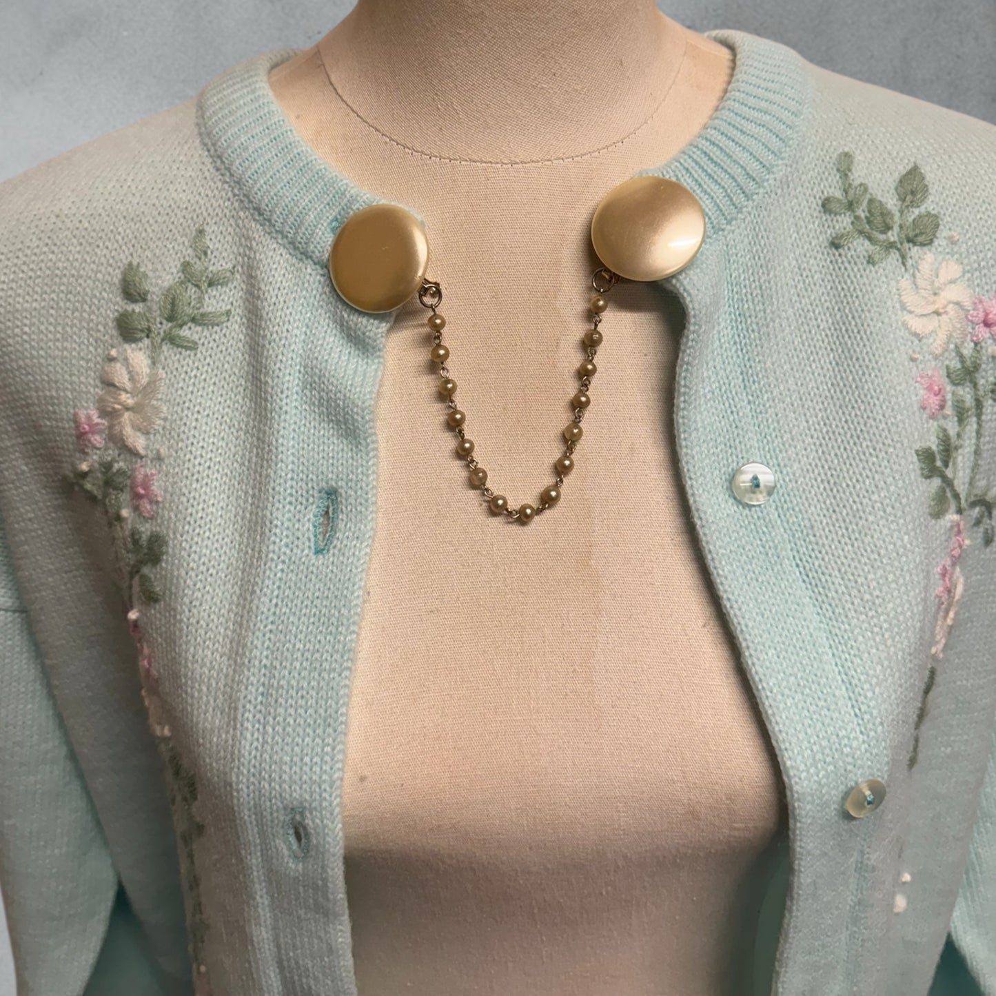 Cassie Collar Clip