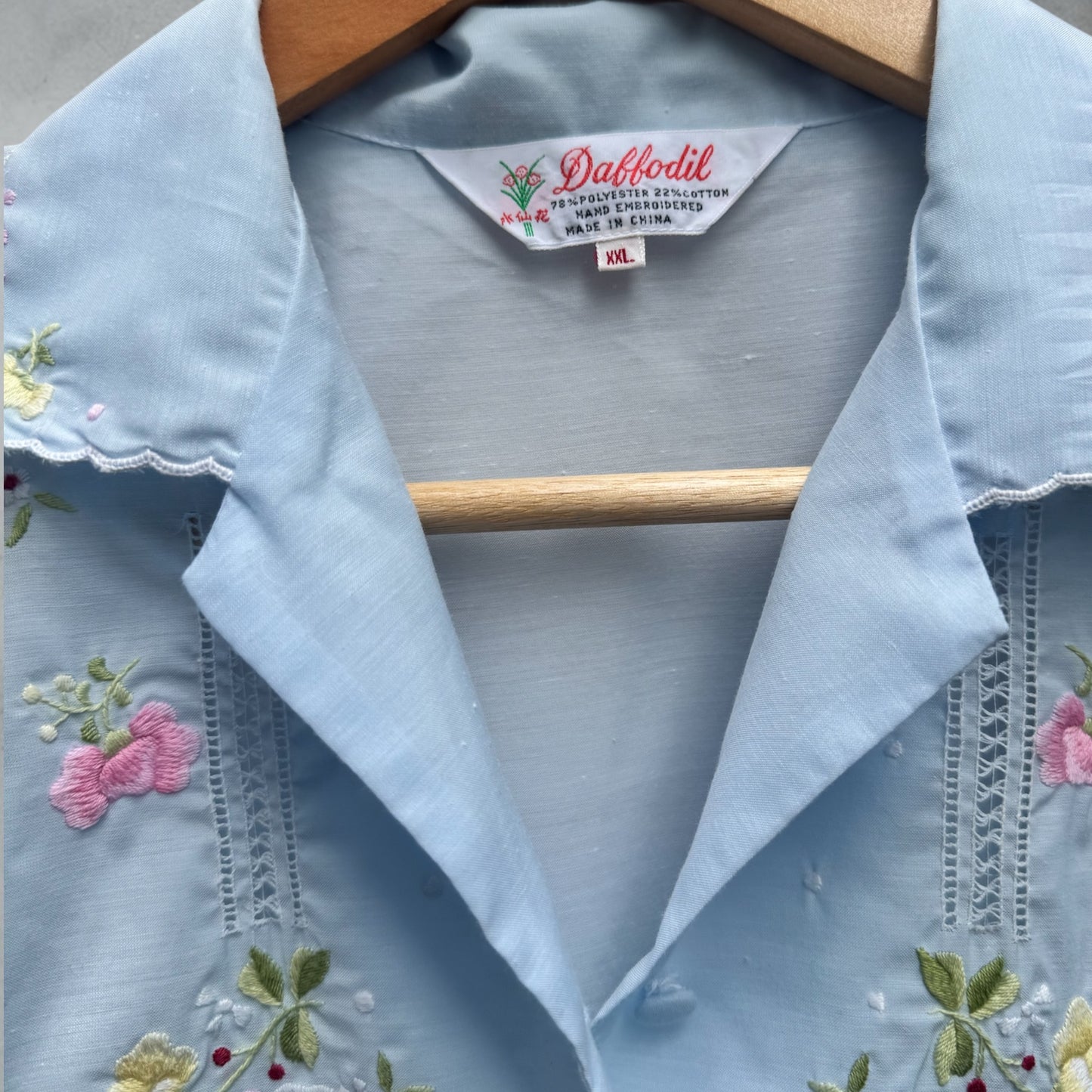 Daffodils Shirt Size 16