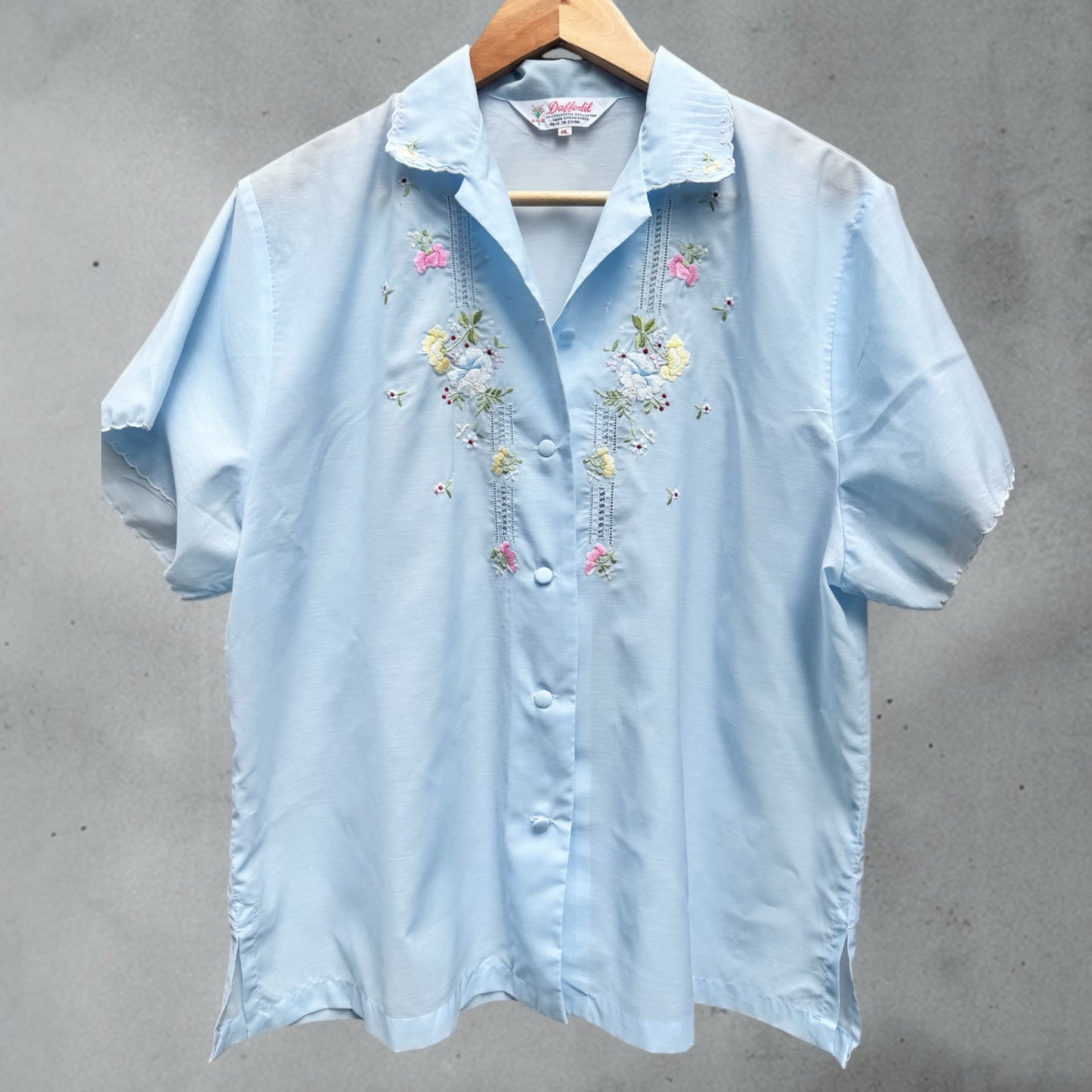 Daffodils Shirt Size 16