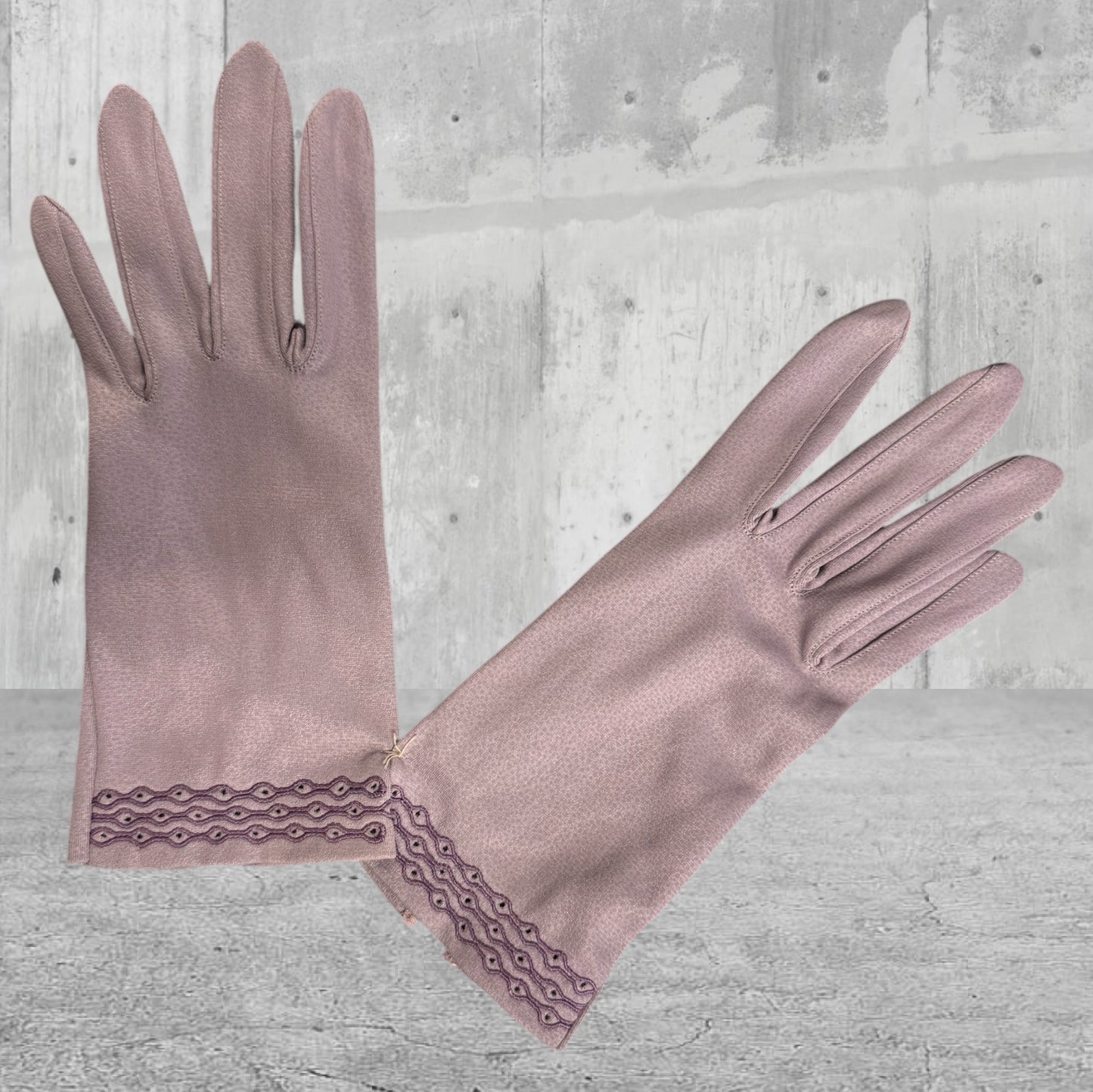Misty Mauve Gloves Size M