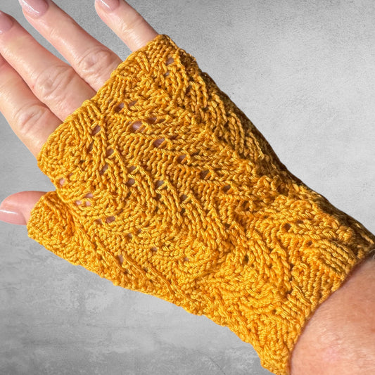 Riley fingerless gloves