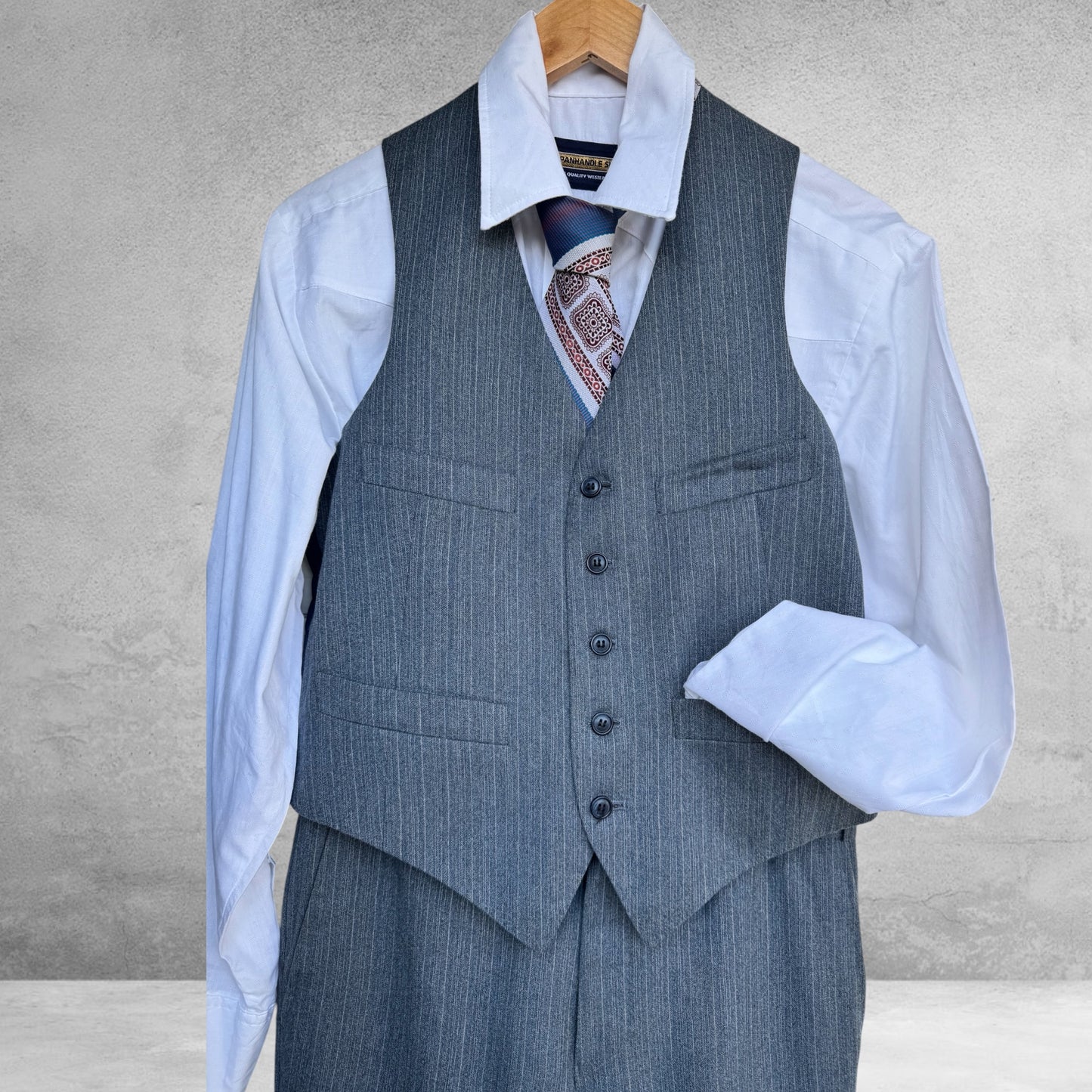 The Director 3 piece Suit Size M Small W 10