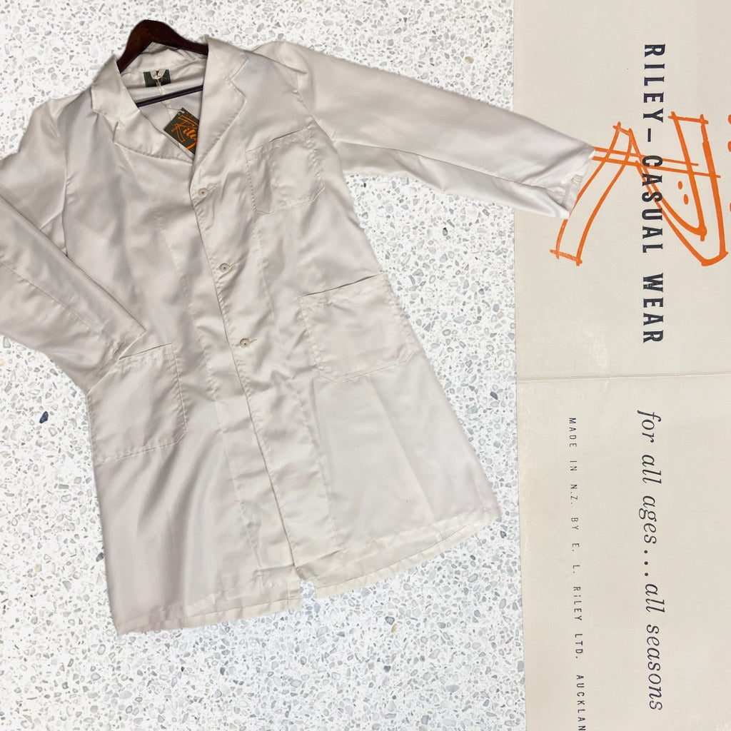 Riley 1970's White Coat Size L