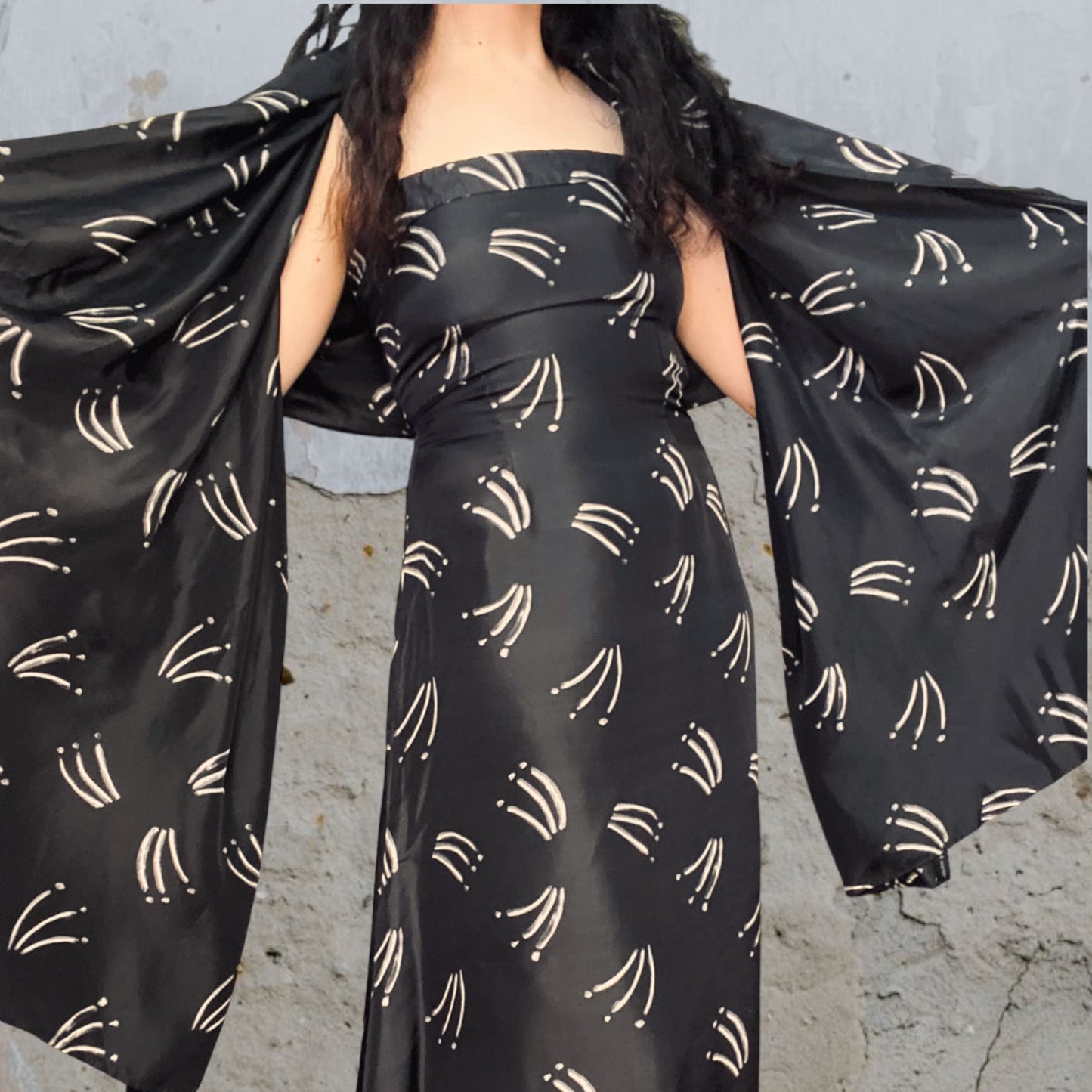 Untouched World Slinky Dress Size 6-8