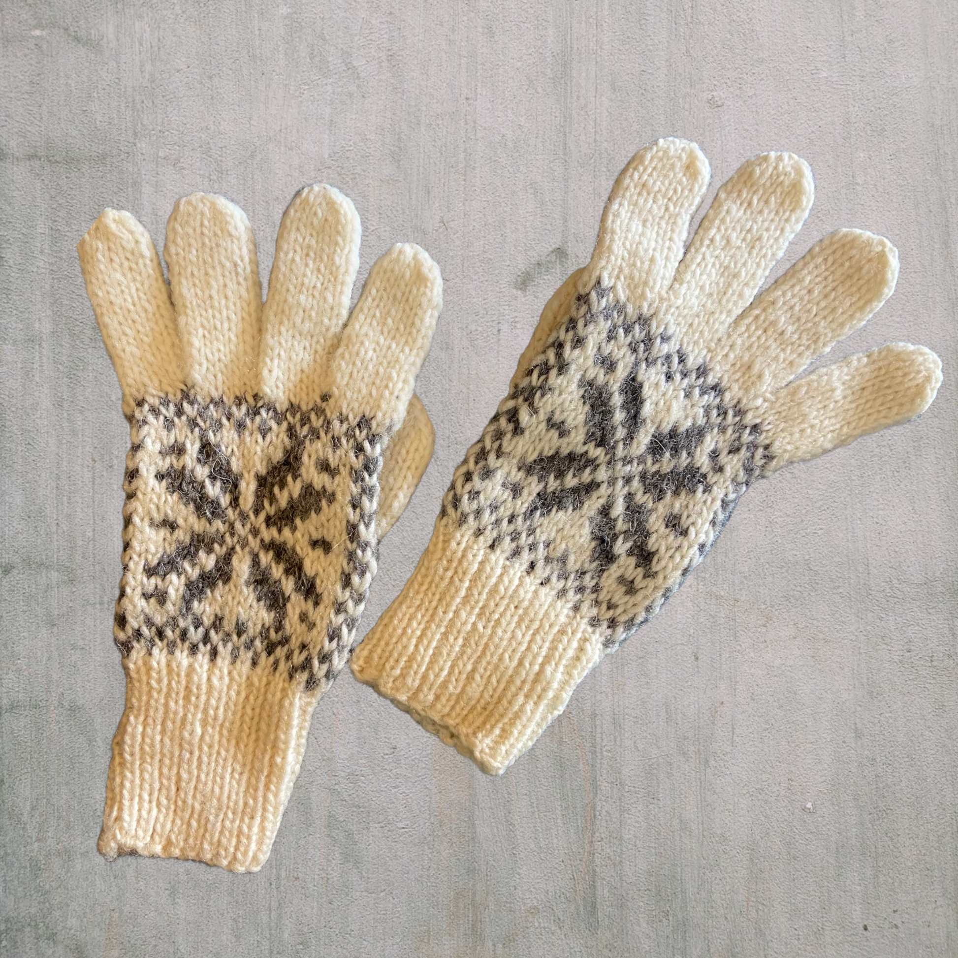 Cream online wool gloves